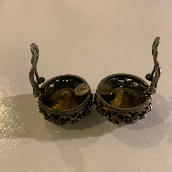 Vintage “Kramer of N.Y.” Clip-on Earrings, Large size, Faux Diamond, Filigree - Picture 5 of 7